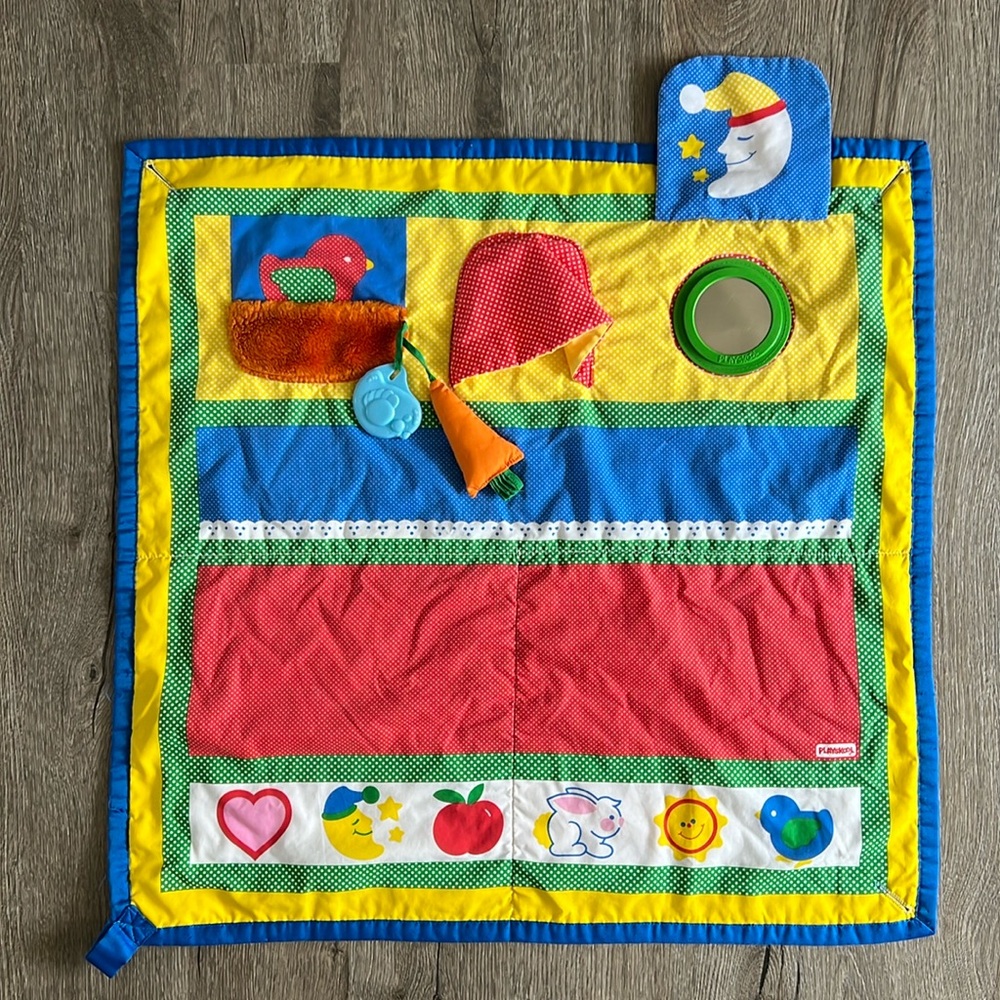 VINTAGE Playskool baby Fold n’ go activity quilt 1987 Playskool Inc. Hasbro